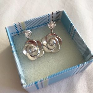 Brand new beautiful 925 sterling silver earrings